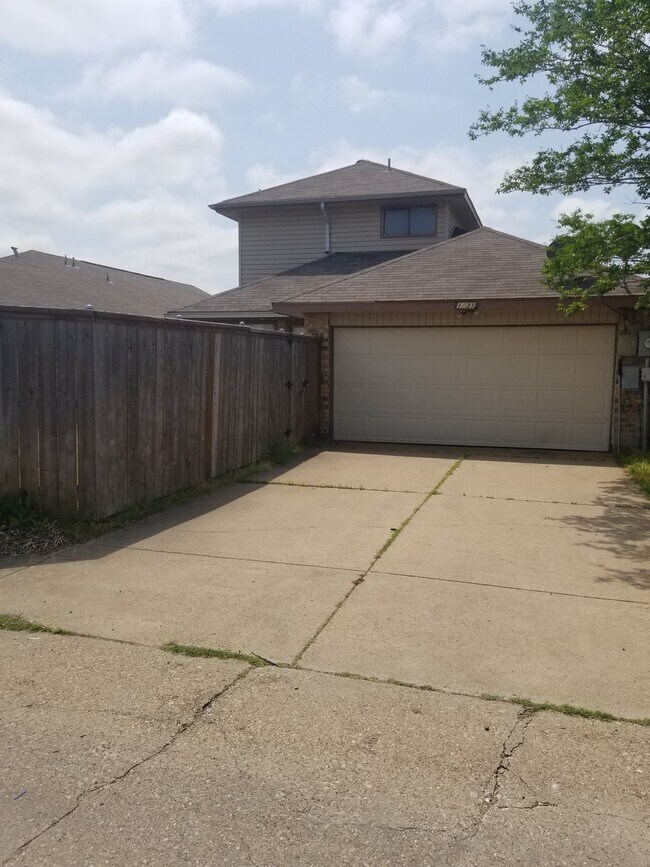 1431 Windmill Ln in Mesquite, TX - Building Photo - Building Photo