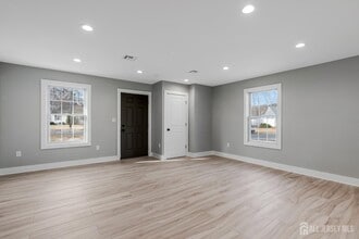 20 Louis Ave in Middlesex, NJ - Building Photo - Building Photo