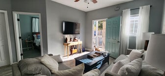 Room in Duplex on Jones Ave NW in Atlanta, GA - Building Photo