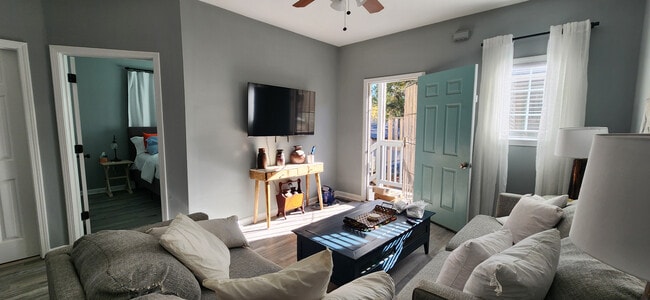 property at 1121 Jones Ave NW