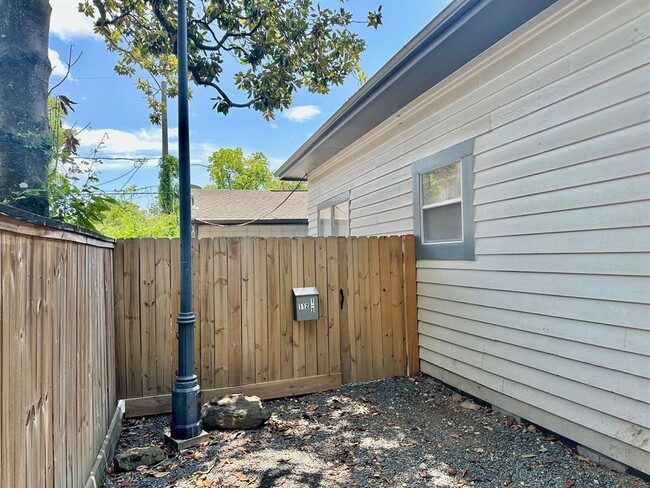 112 Munford St in Houston, TX - Building Photo - Building Photo