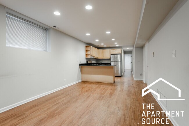 3216 N Racine Ave in Chicago, IL - Building Photo - Building Photo