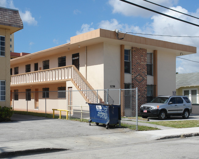 1258 NW 3rd St in Miami, FL - Building Photo - Building Photo