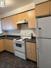 4650 Kimbermount Ave in Mississauga, ON - Building Photo - Building Photo