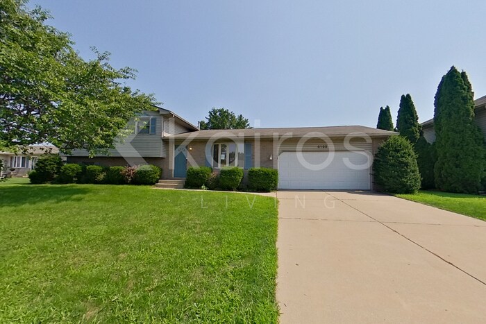 6155 Brie Ave in Portage, IN - Foto de edificio
