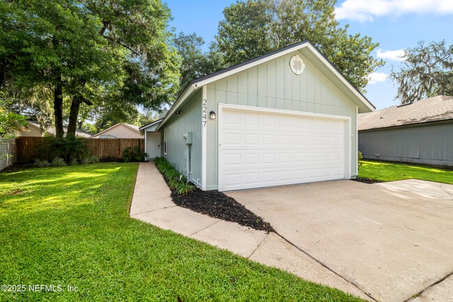 2247 Aspen Ridge Ct in Jacksonville, FL - Building Photo - Building Photo