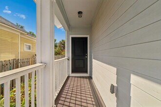 2322 W Chestnut St in Tampa, FL - Foto de edificio - Building Photo