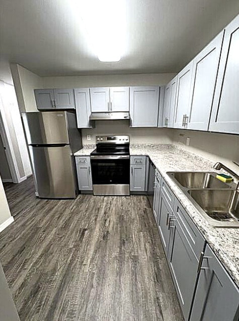 Broadway Crossing Apartments