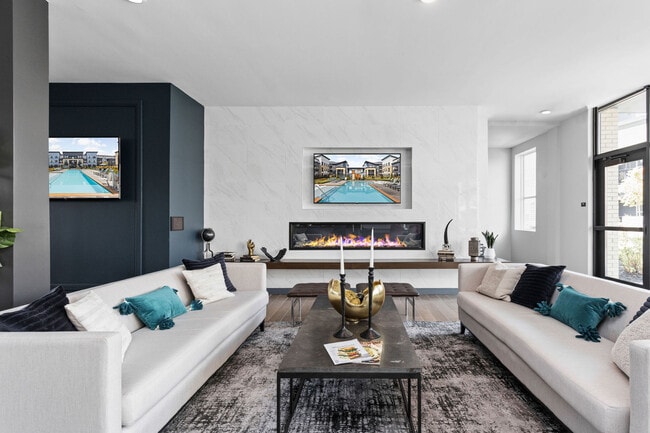 Aria Apartments of Zionsville in Zionsville, IN - Building Photo - Building Photo