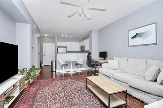 1315 East Blvd in Charlotte, NC - Building Photo - Building Photo