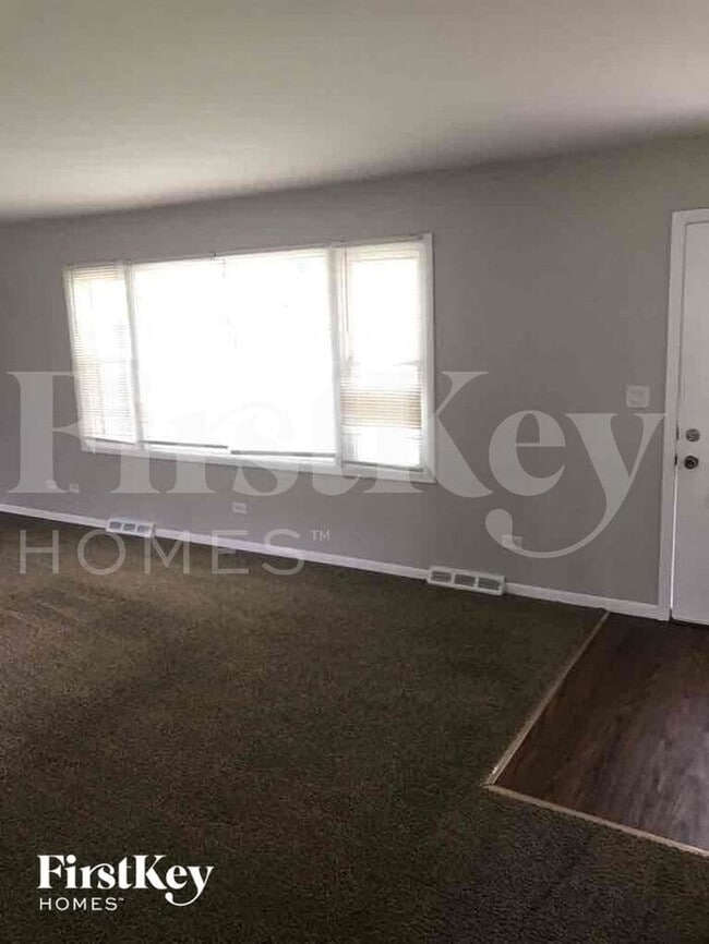 2S383 Riverside Ave in Warrenville, IL - Building Photo - Building Photo