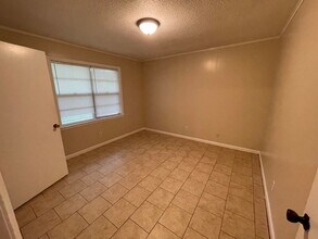 2 Stevens Cir in Hooks, TX - Building Photo - Building Photo