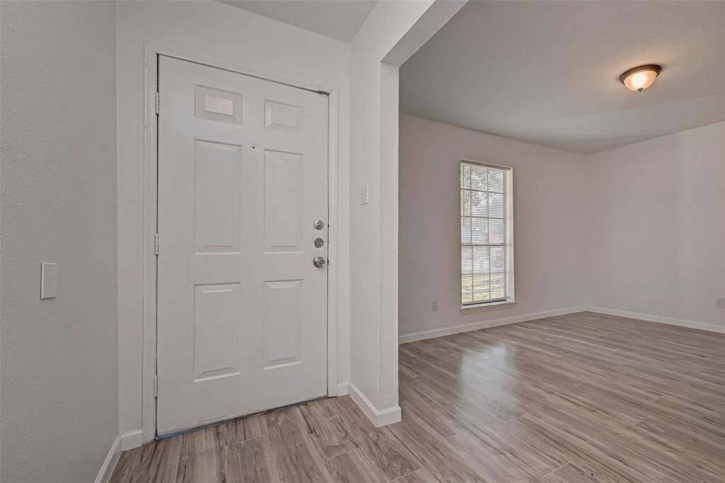 5503 Lynngate Dr in Spring, TX - Building Photo