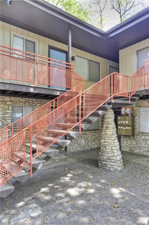 2721 Hemphill Park-Unit -B in Austin, TX - Building Photo - Building Photo