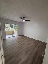 4630 NW 102nd Ave, Unit 103-15 in Doral, FL - Foto de edificio - Building Photo