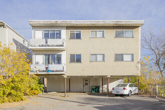 1639 21st Ave SW in Calgary, AB - Building Photo - Building Photo