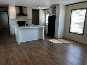 709 N Collins Fwy in Howe, TX - Building Photo - Building Photo