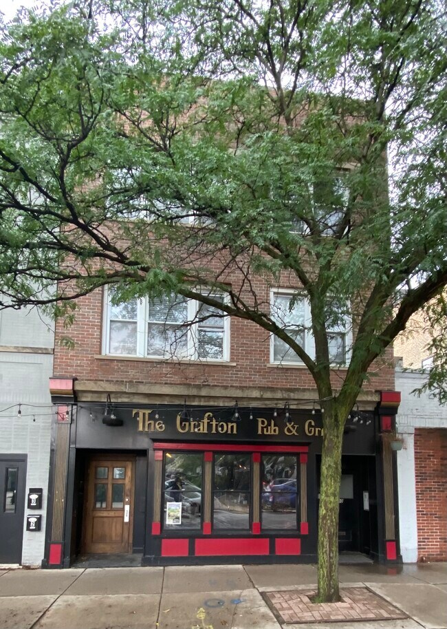 4530 N Lincoln Ave in Chicago, IL - Foto de edificio - Building Photo