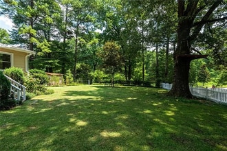 2644 Valmar Dr in Doraville, GA - Foto de edificio - Building Photo