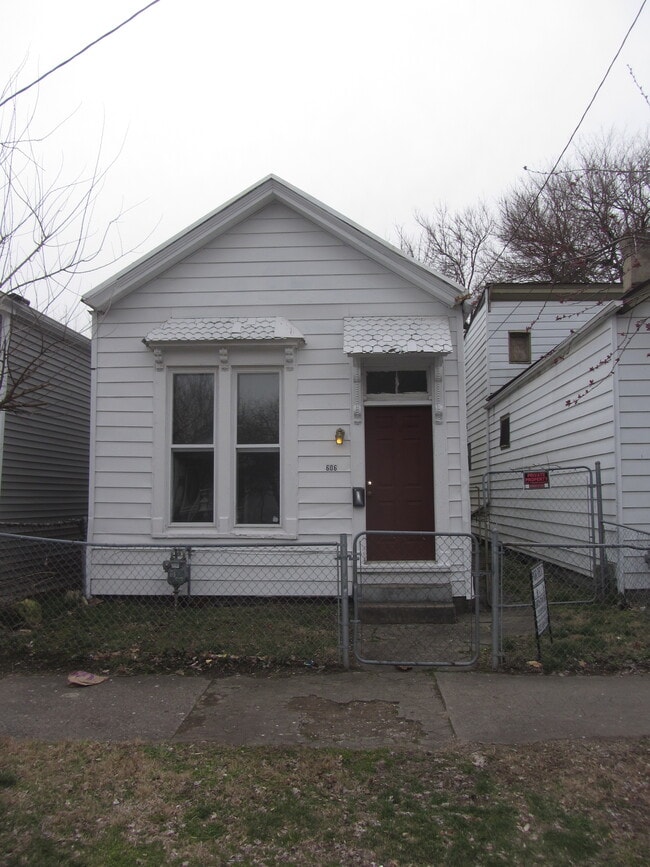 property at 606 E Kentucky St