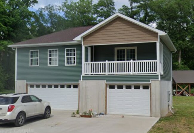 537 N 6th St in Clinton, IN - Building Photo - Building Photo