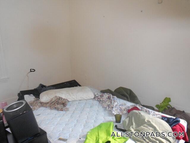 86 Easton St, Unit 3 in Boston, MA - Building Photo - Building Photo