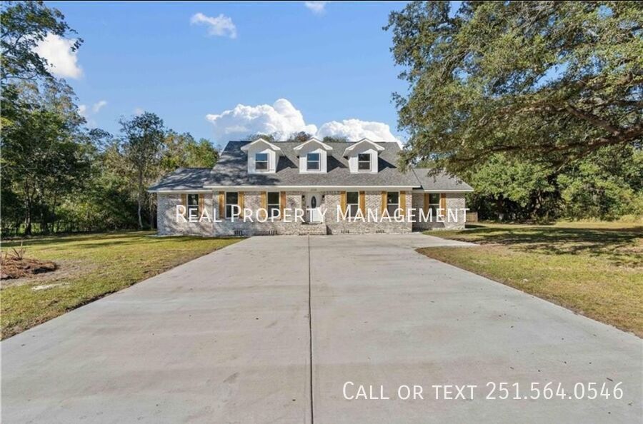3158 Lees Ln in Mobile, AL - Building Photo