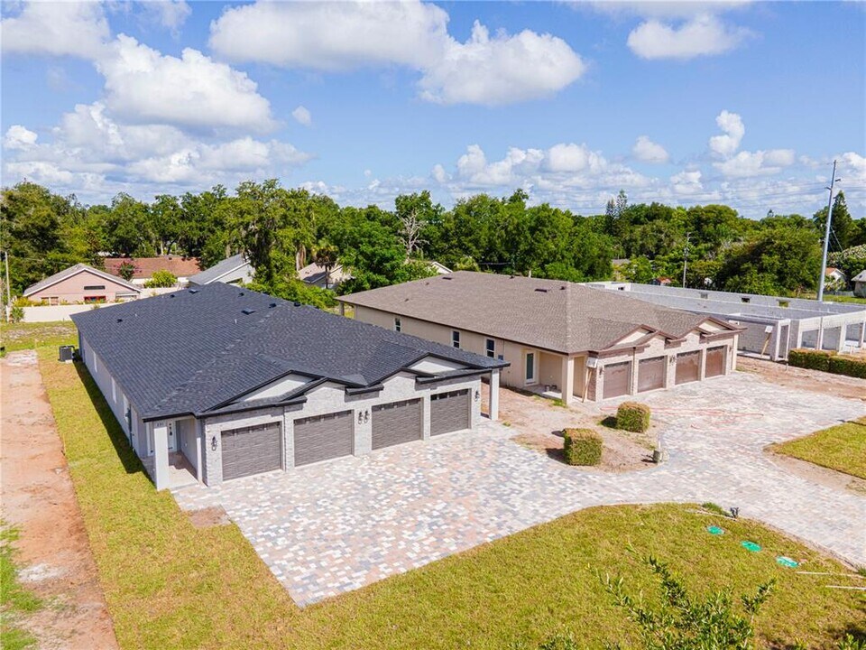 233 N Pine Ave in Oviedo, FL - Building Photo