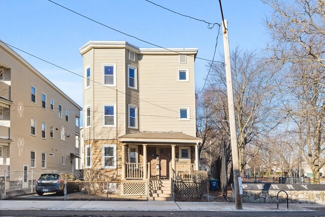 361 Washington St, Unit 3
