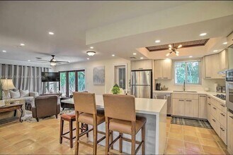 2169 Imperial Point Dr in Fort Lauderdale, FL - Building Photo - Building Photo
