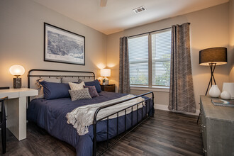 Icon Apartment Homes at Hardin Valley in Knoxville, TN - Foto de edificio - Interior Photo