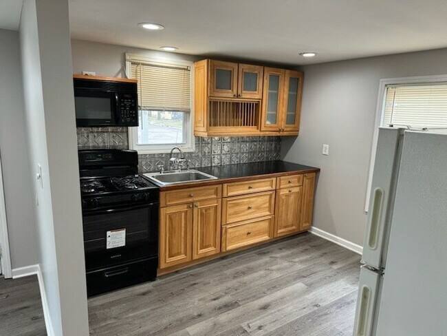 106 Fraser St in Rochester, MI - Building Photo - Building Photo