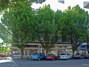 Julian Hotel in Corvallis, OR - Foto de edificio - Building Photo