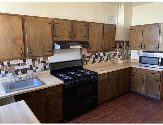 518 Winston Ave in Baltimore, MD - Building Photo - Building Photo