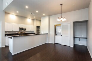 Harbor Pointe Apartments in Clovis, CA - Building Photo