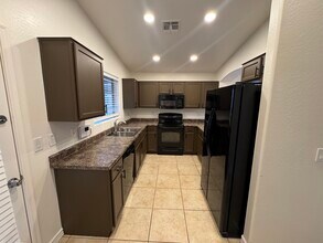 2432 W Tamarisk Ave in Phoenix, AZ - Building Photo - Building Photo