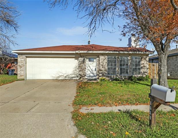 1112 Union Dr in Saginaw, TX - Building Photo