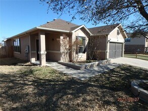 2113 Old Sterling Rd in Cedar Park, TX - Building Photo - Building Photo