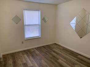 137 mountain drive in Carnegie, PA - Building Photo - Building Photo