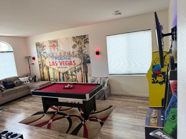 6717 W Correen Hills Ct in Las Vegas, NV - Building Photo - Building Photo