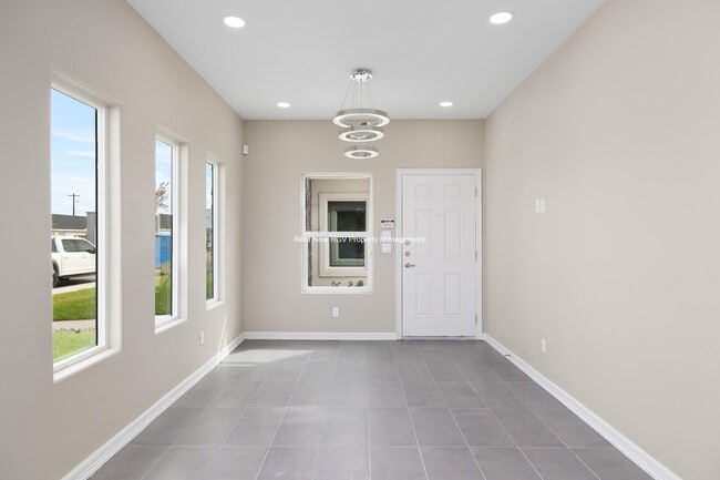 11006 N 33rd Ln, Unit 2B in McAllen, TX - Foto de edificio - Building Photo