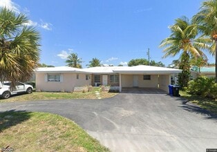1523 NE 51st St, Unit ROOM B1 in Fort Lauderdale, FL - Foto de edificio - Building Photo