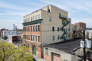 185-187 Webster Ave in Jersey City, NJ - Building Photo