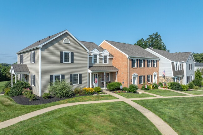 Willow Woods Apartments in Lancaster, PA - Building Photo - Primary Photo
