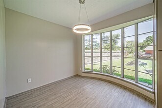 407 Stratmore Dr in Friendswood, TX - Foto de edificio - Building Photo