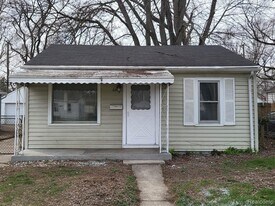 6466 Cooper St in Taylor, MI - Building Photo