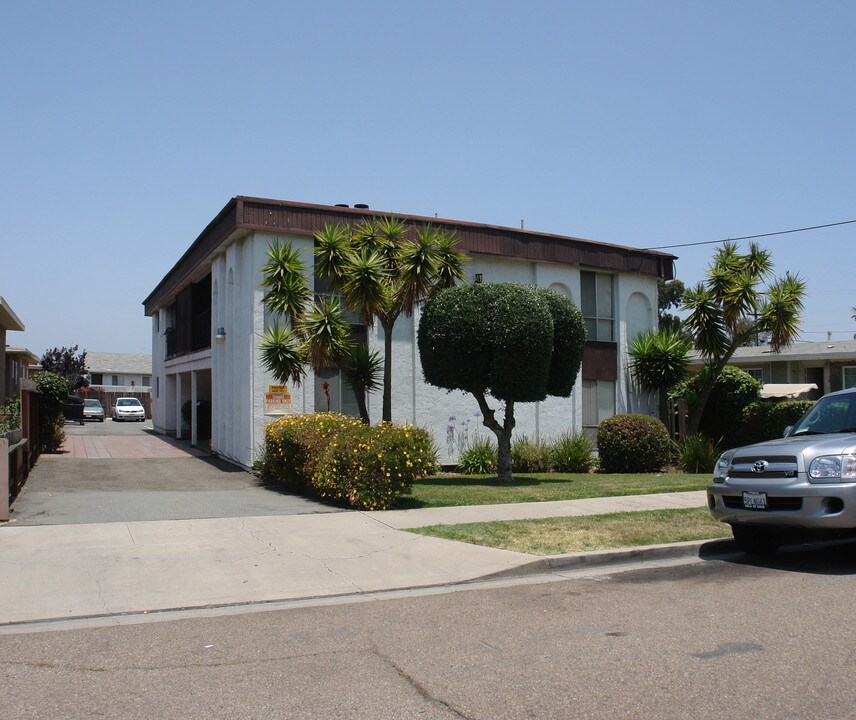 685 Sea Vale St in Chula Vista, CA - Foto de edificio