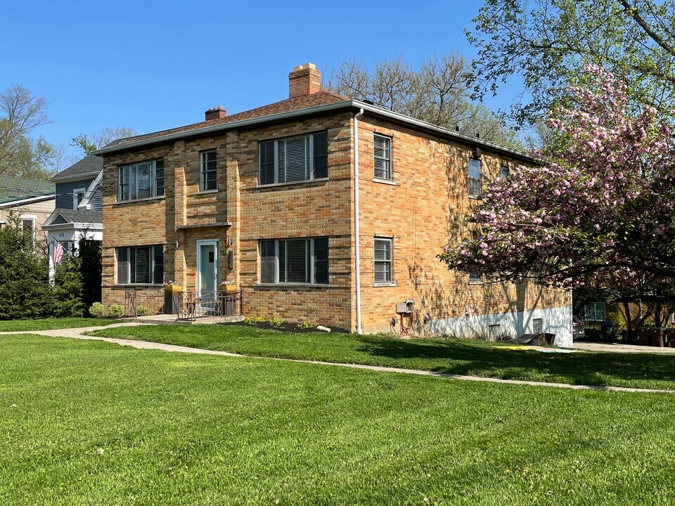 444 Highland Ave, Unit 2 in Fort Thomas, KY - Building Photo