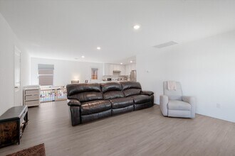 6422 Magee Run in San Antonio, TX - Building Photo - Building Photo