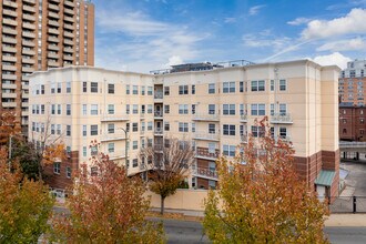 Park Plaza @ Belvidere in Richmond, VA - Foto de edificio - Building Photo